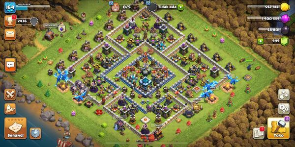 Th 13 max cheap sultan | Blue walls | exp164 | Hero BK 45 AQ 61 GW 25 JR 5 | Lots of hero skins | Troops ready for combat | Defend GG