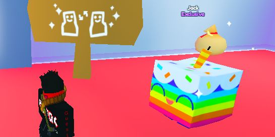 Huge Cupcake (proof of hatch in second photo)