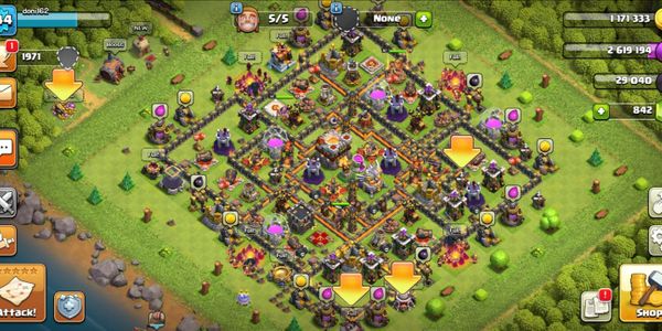 Town Hall 11 #Z003
