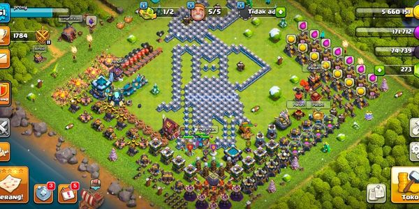 Town Hall 13 def wall gg great