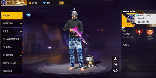 AKUN FF LEVEL 71 , SG REAPPER x METEOR ORANGE x GOLDEN, TURTLENECK HITAM ON, EVO GUN6 MAX 2 OTW 3, VAULT 500+