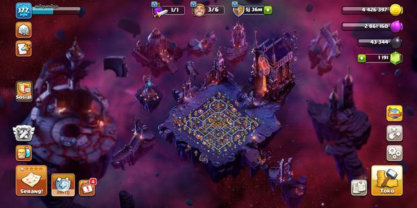 Town Hall 17 SEMI MAX - 2 SCENERY - GOOD EQUIPMENT HERO