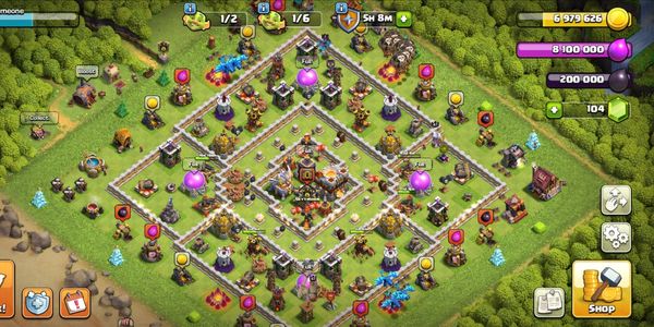 Town Hall 11 Hampir Max