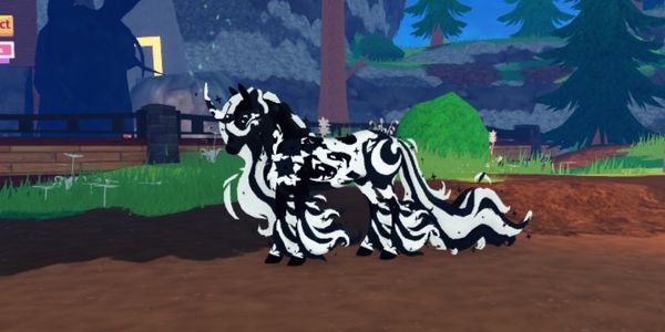 Black And White Hollyhoof Horse