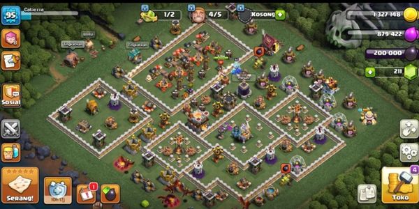 Town Hall 11 GG
