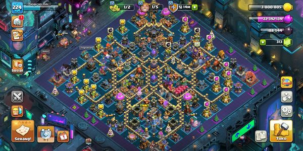 Town Hall 18 SEMI MAX - STRONG DEFENSE & TROOPS